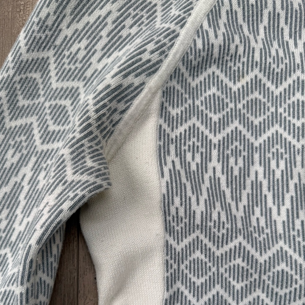 Athleta White And Gray Patterned Zip-Up Sweater - image 5